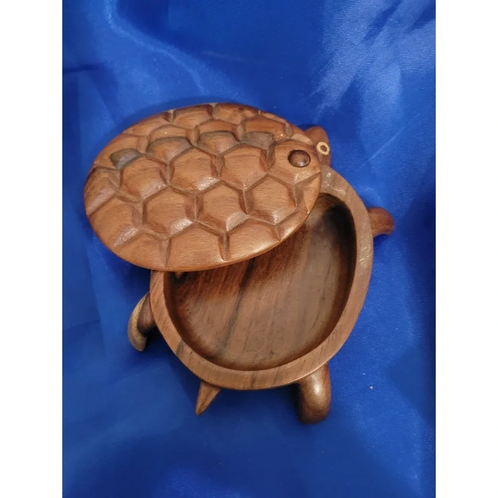 Wood Turtle Shaped Trinket Box Handcrafted Fair Trade  Egypt Dalbergia Sisso